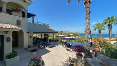 Luxury Villa Photo #7