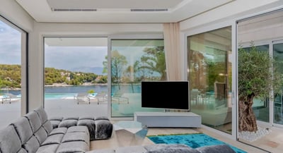 Luxury Villa Photo #15