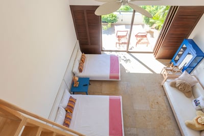 Luxury Villa Photo #27