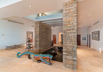 Luxury Villa Photo #20