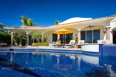 Luxury Villa Photo #3
