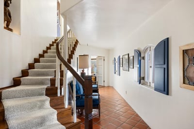 Luxury Villa Photo #32