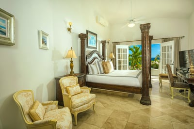 Luxury Villa Photo #38