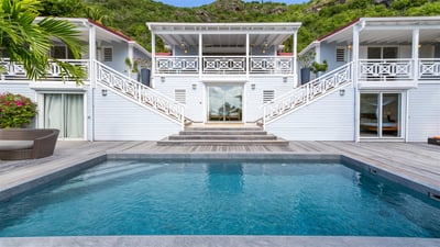 Luxury Villa Photo #6