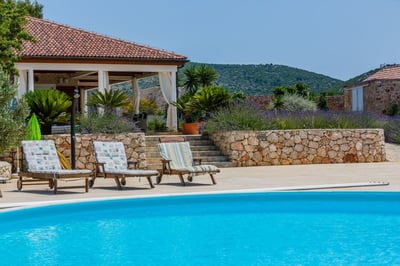 Luxury Villa Photo #6