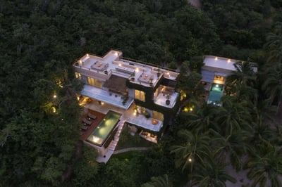Luxury Villa Photo #8