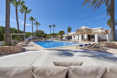 Luxury Villa Photo #5
