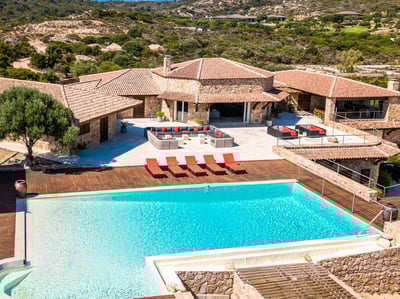 Luxury Villa Photo #2