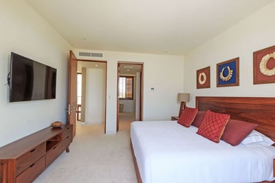 Luxury Villa Photo #12