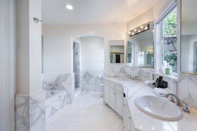 Luxury Villa Photo #30