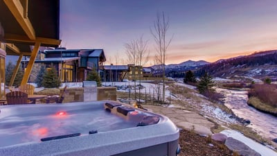 Hot tub with mtn views