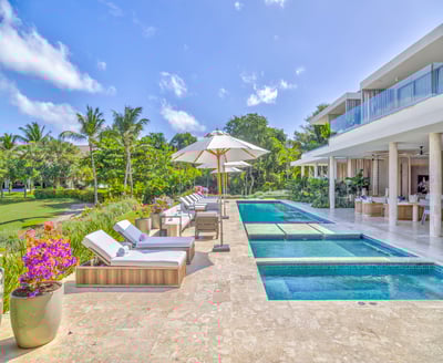 Luxury Villa Photo #5