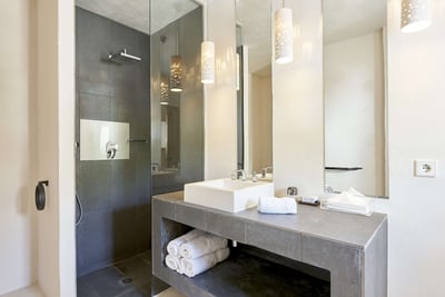 Luxury Villa Photo #26