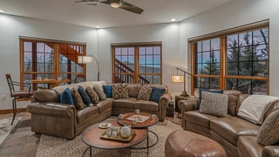 Apex Lodge North Side: Family Room
