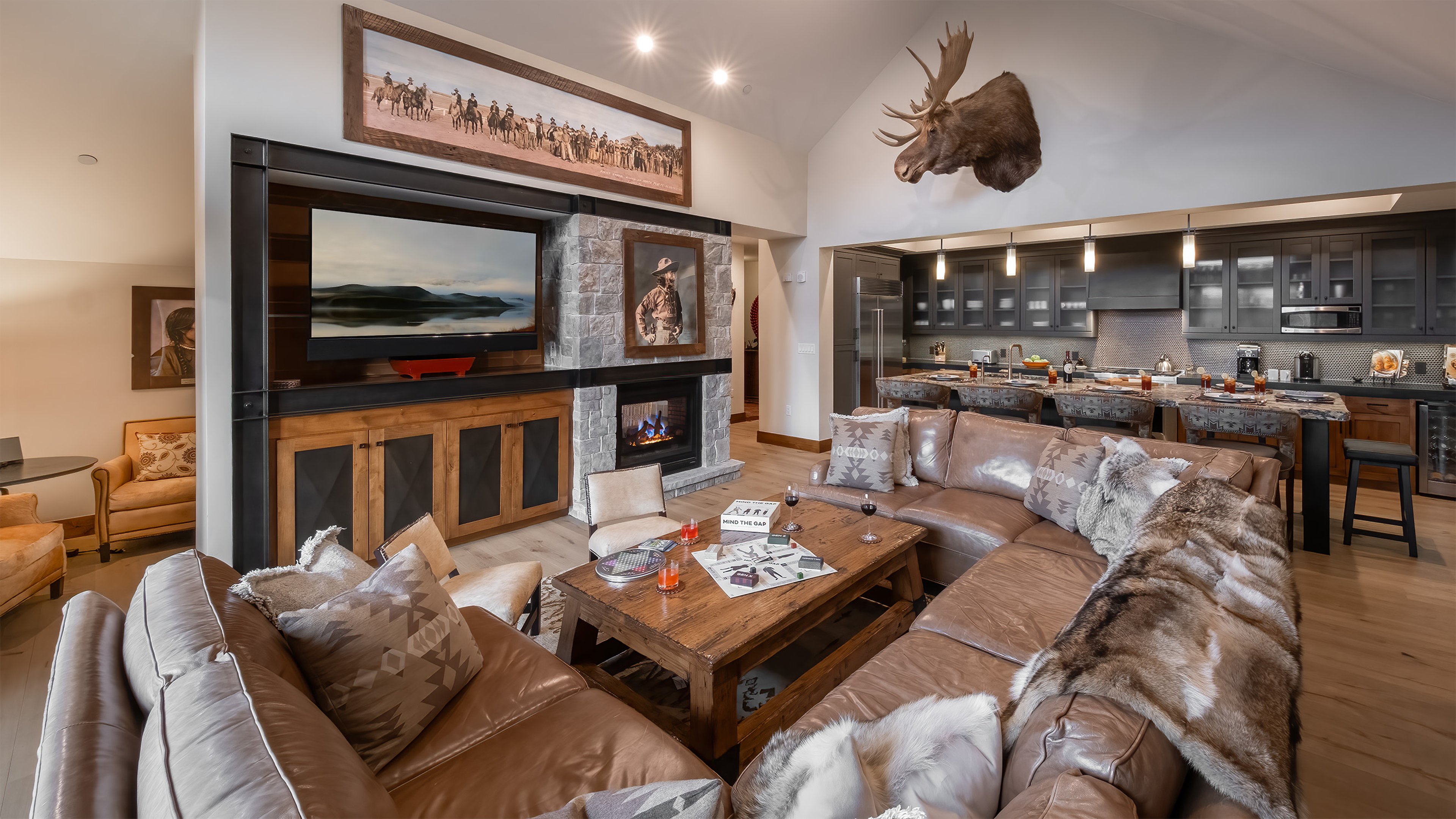 Summit Peak Penthouse - 2