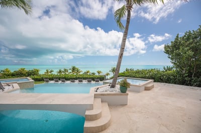 Luxury Villa Photo #14