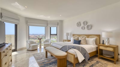 Luxury Villa Photo #21
