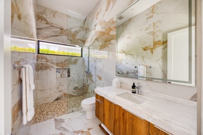 Luxury Villa Photo #39
