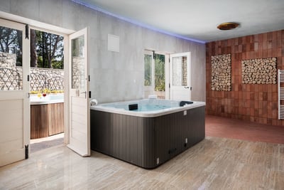 Luxury Villa Photo #22
