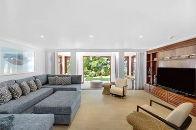 Luxury Villa Photo #20