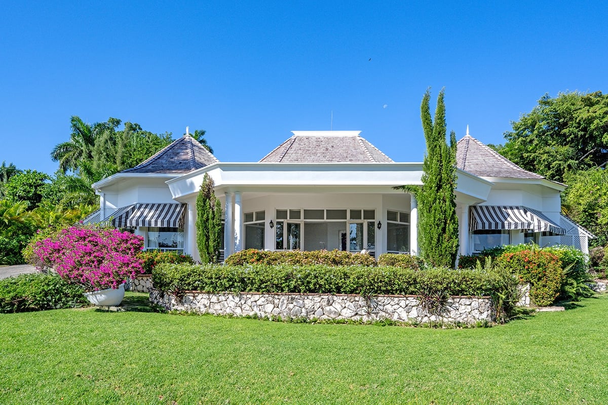 Longview Villa