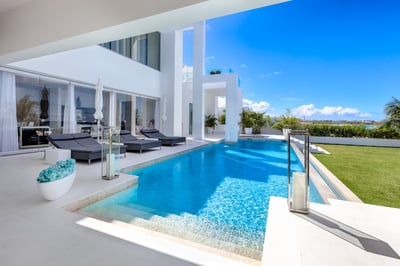 Luxury Villa Photo #5