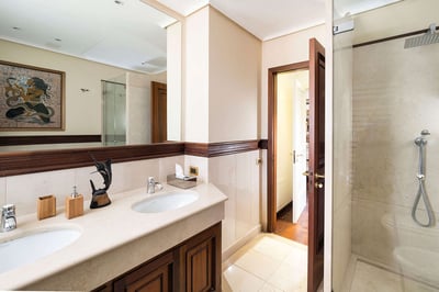 Luxury Villa Photo #29