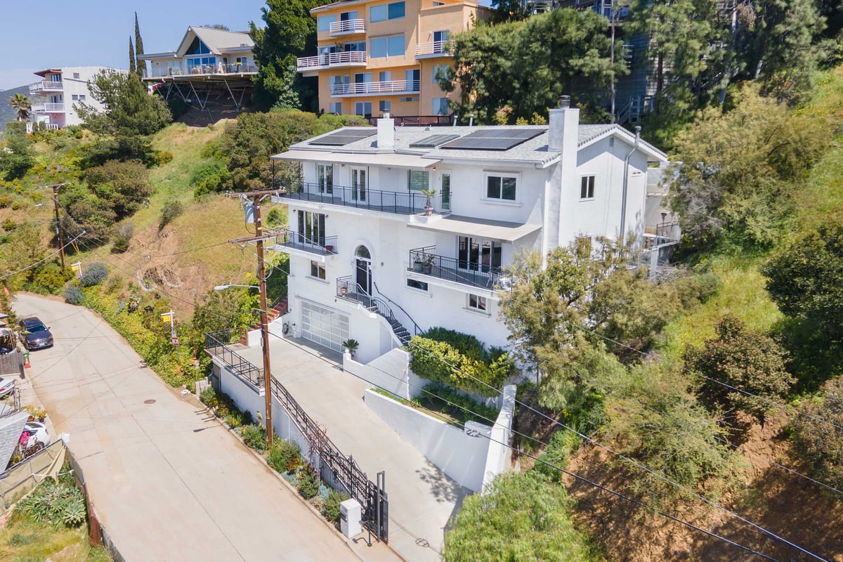 Los Angeles,The Artist’s Summit