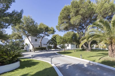 Luxury Villa Photo #5