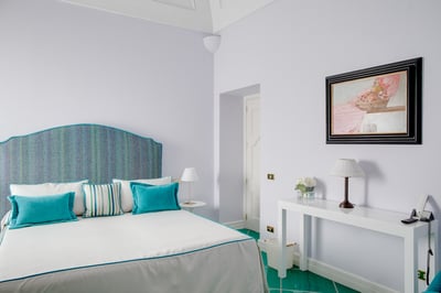 Luxury Villa Photo #18