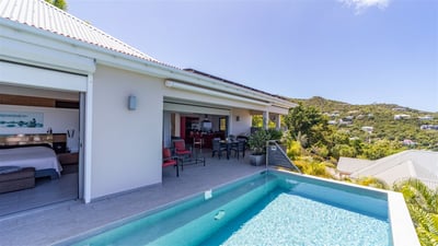 Luxury Villa Photo #6