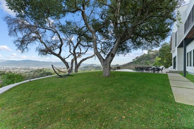 Luxury Villa Photo #16