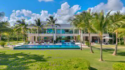 Luxury Villa Photo #19