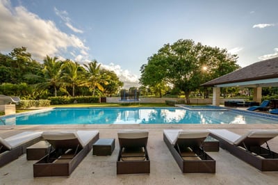 Luxury Villa Photo #2