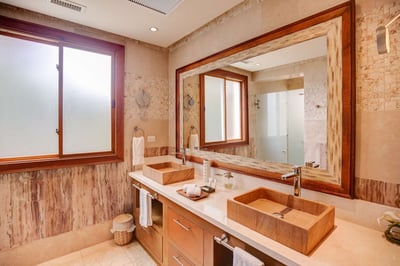 Luxury Villa Photo #25