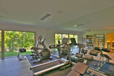 Luxury Villa Photo #32
