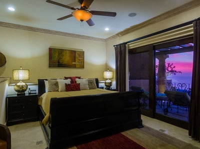 Luxury Villa Photo #39