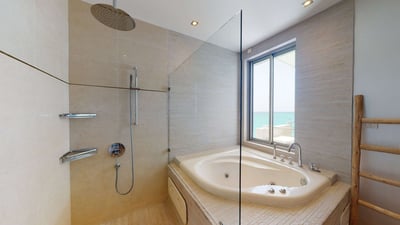Luxury Villa Photo #31