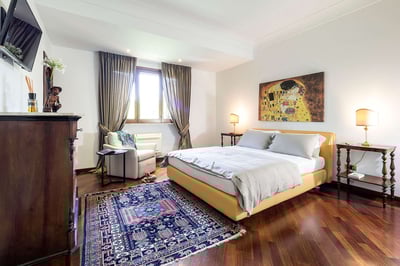 Luxury Villa Photo #27