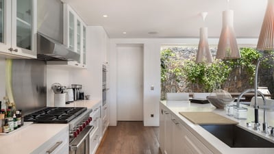 Kitchen & Dining Area