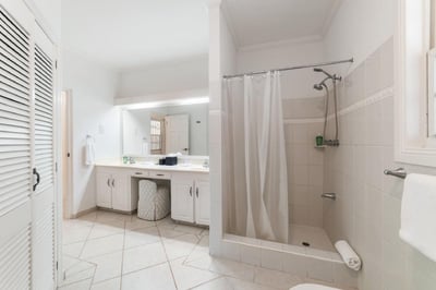 Luxury Villa Photo #42