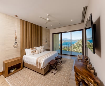 Luxury Villa Photo #27