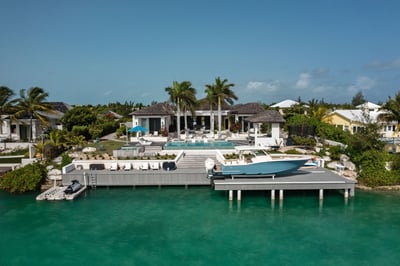 Luxury Villa Photo #3