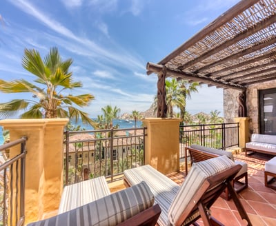 Luxury Villa Photo #4
