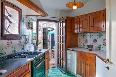 Luxury Villa Photo #6