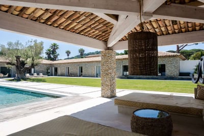 Luxury Villa Photo #4