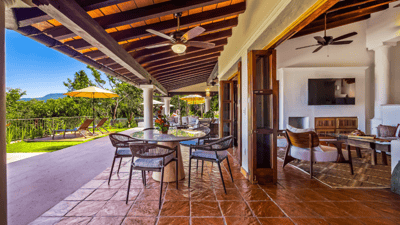 Luxury Villa Photo #22
