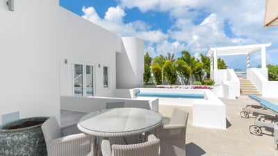 Luxury Villa Photo #12