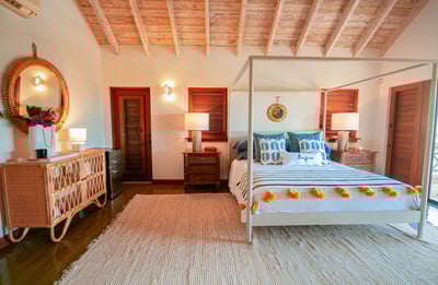 Luxury Villa Photo #25
