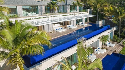 Luxury Villa Photo #2